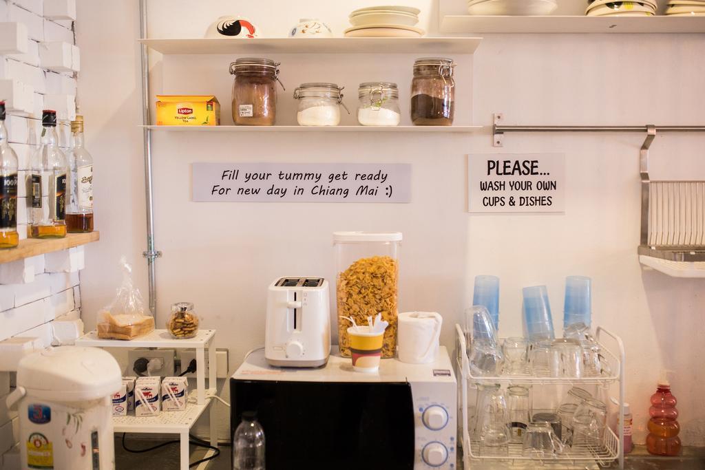 The Pause Hostel Chiang Mai Bagian luar foto