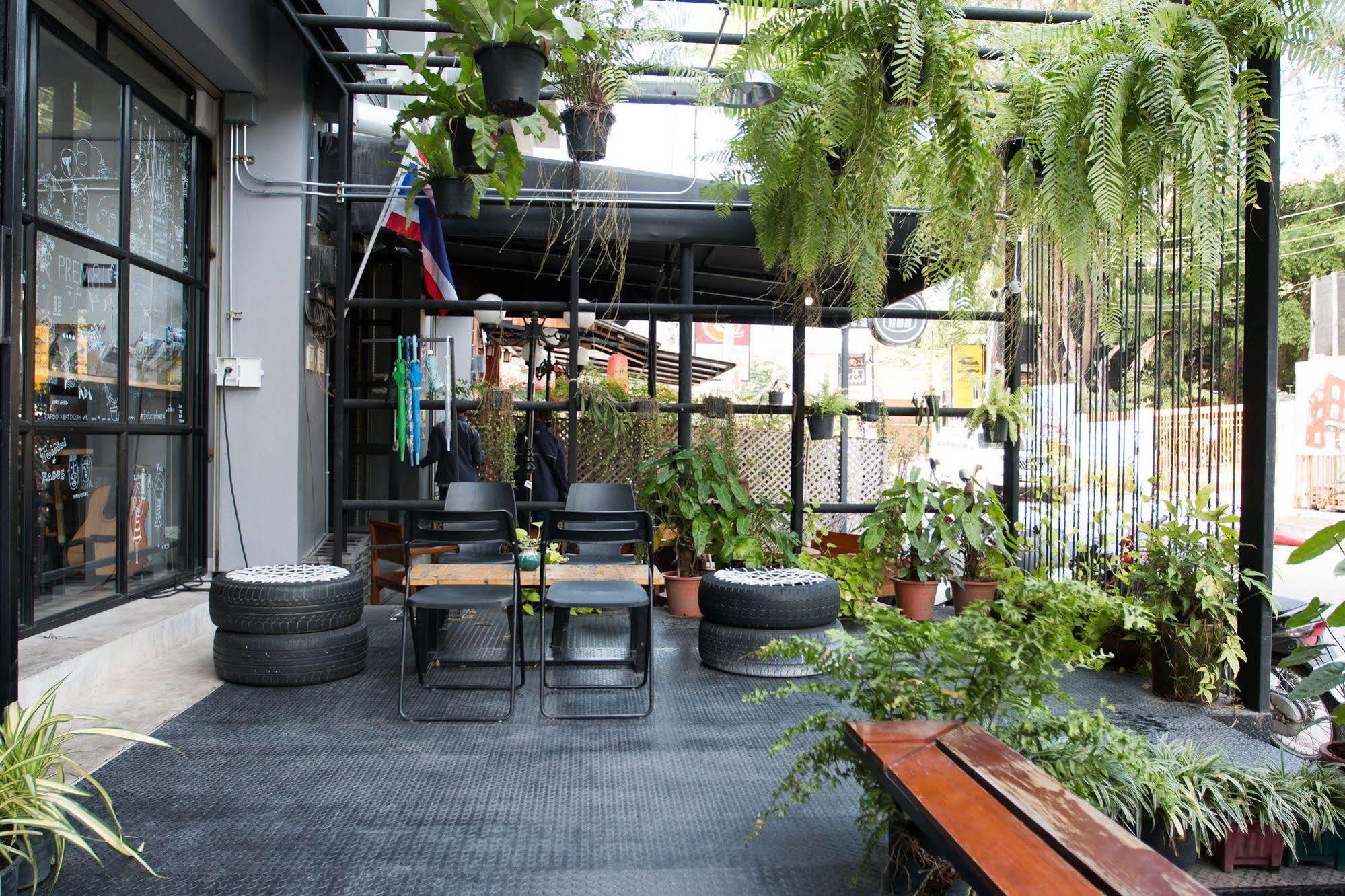 The Pause Hostel Chiang Mai Bagian luar foto