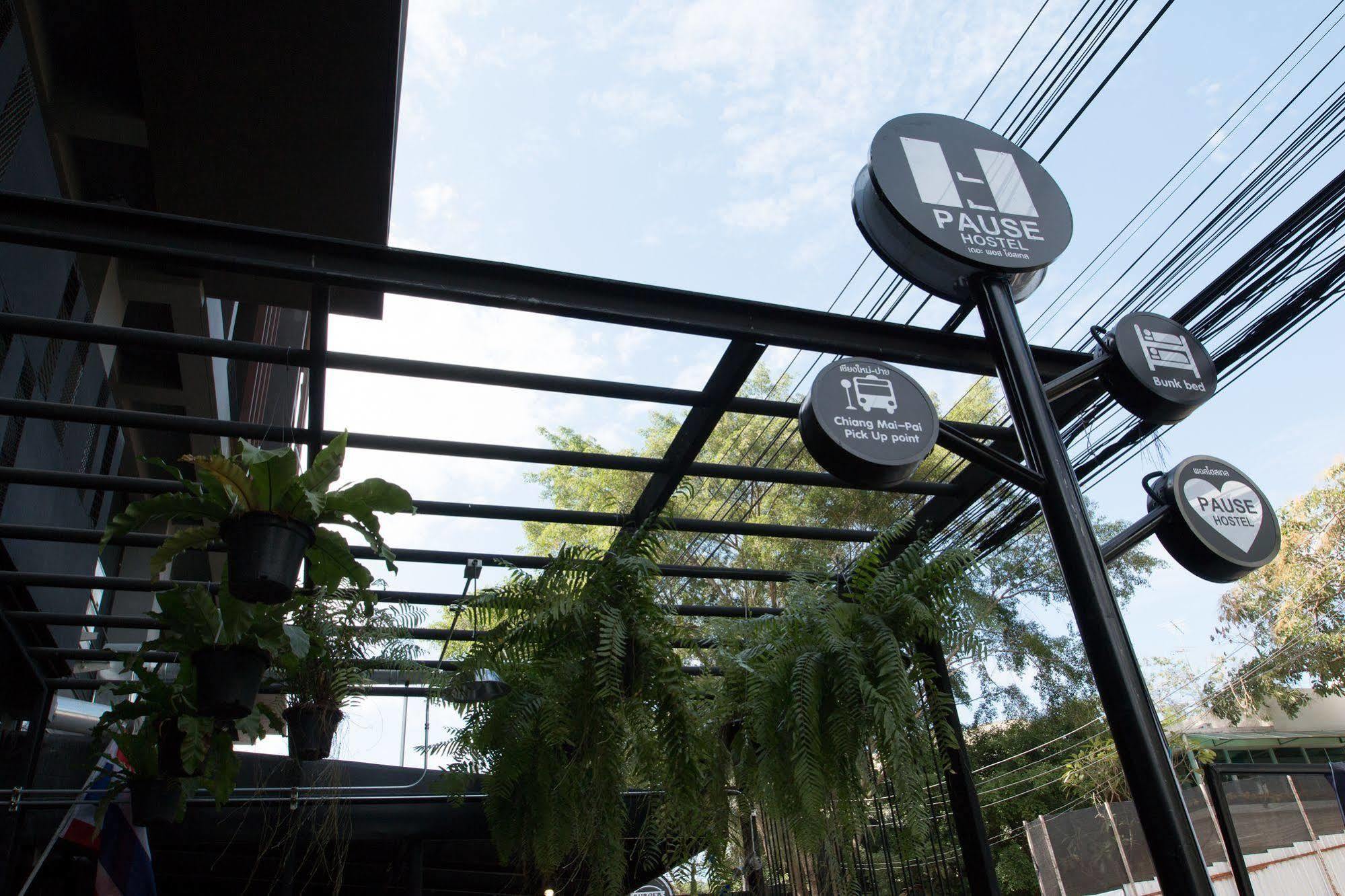 The Pause Hostel Chiang Mai Bagian luar foto