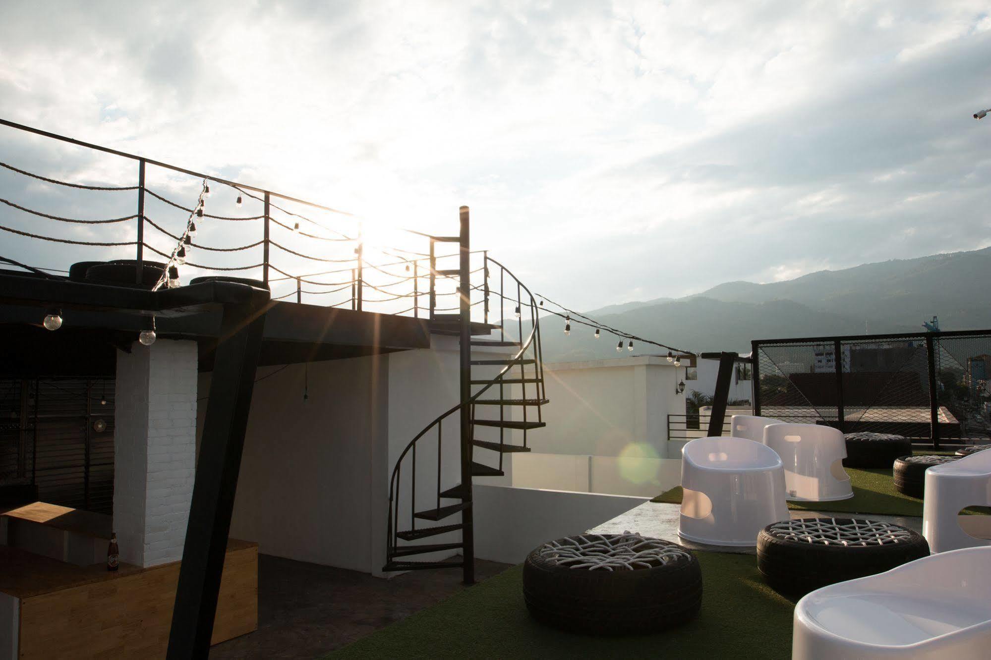 The Pause Hostel Chiang Mai Bagian luar foto
