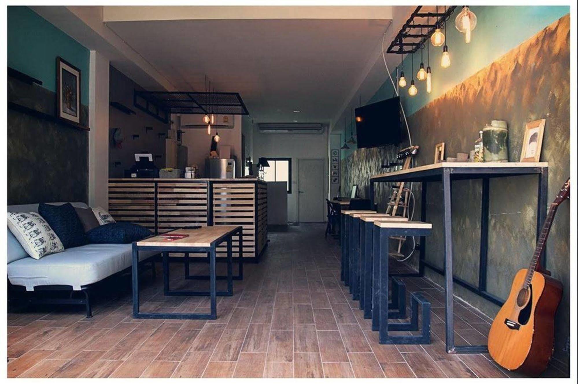 The Pause Hostel Chiang Mai Bagian luar foto