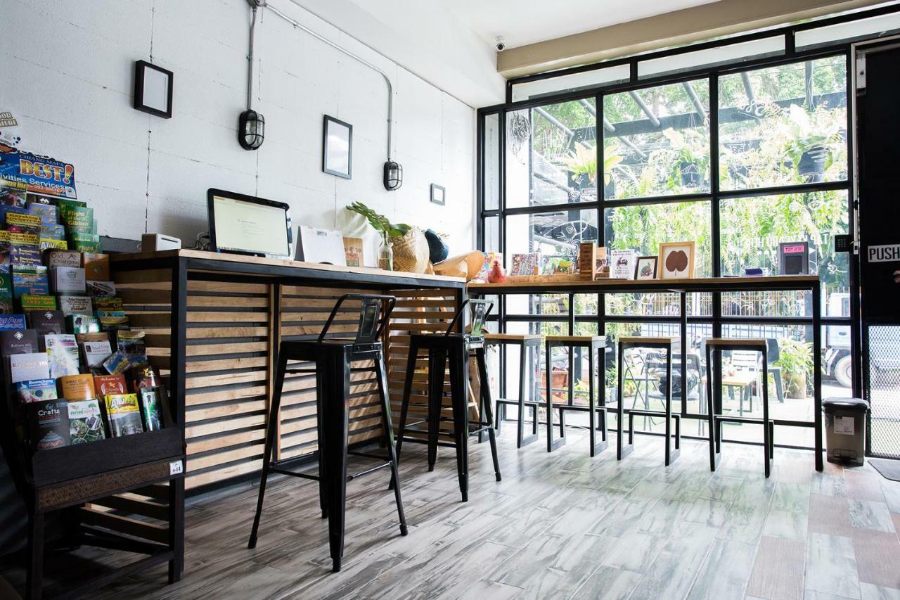 The Pause Hostel Chiang Mai Bagian luar foto